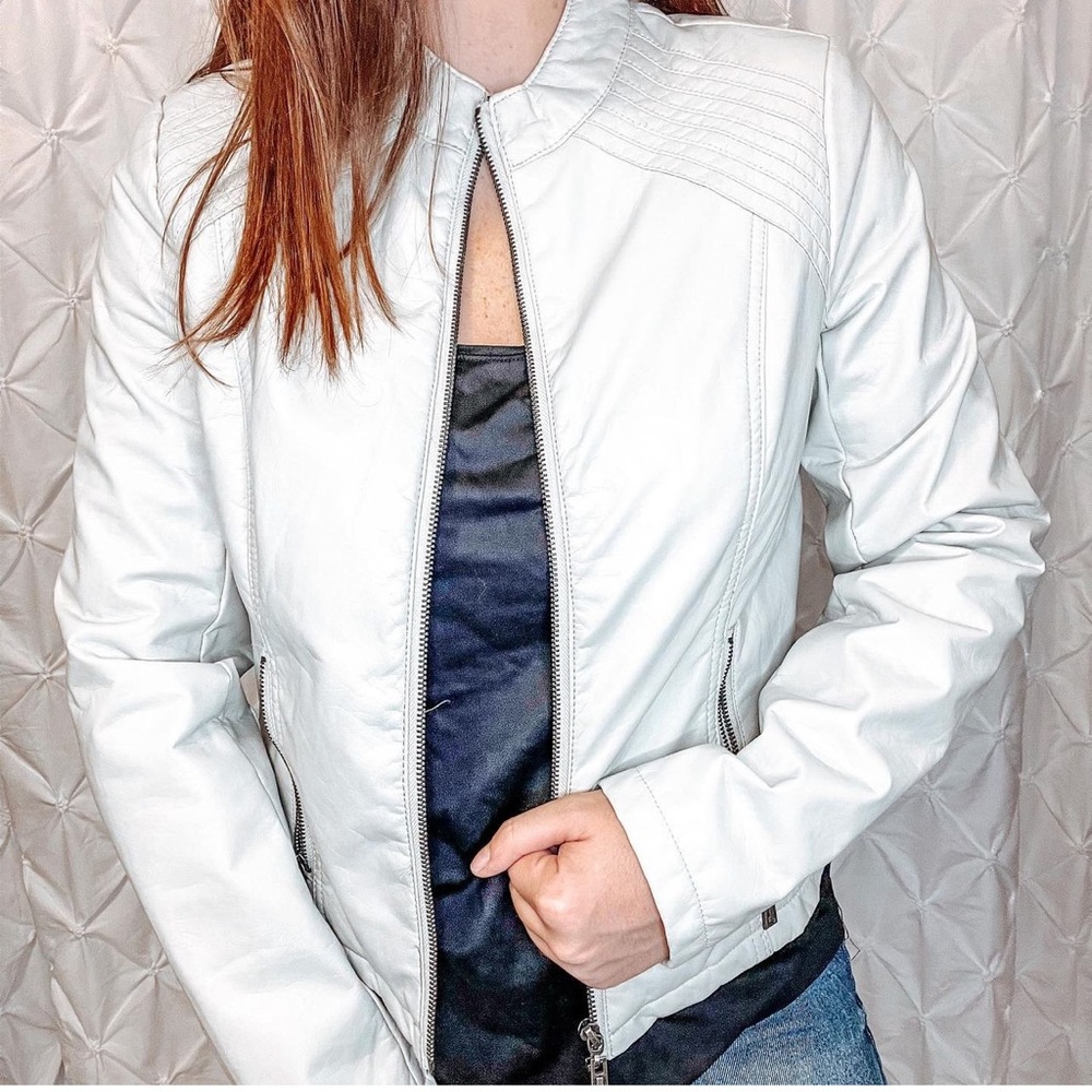 J2 cream leather jacket. Large. detailing on shoulders